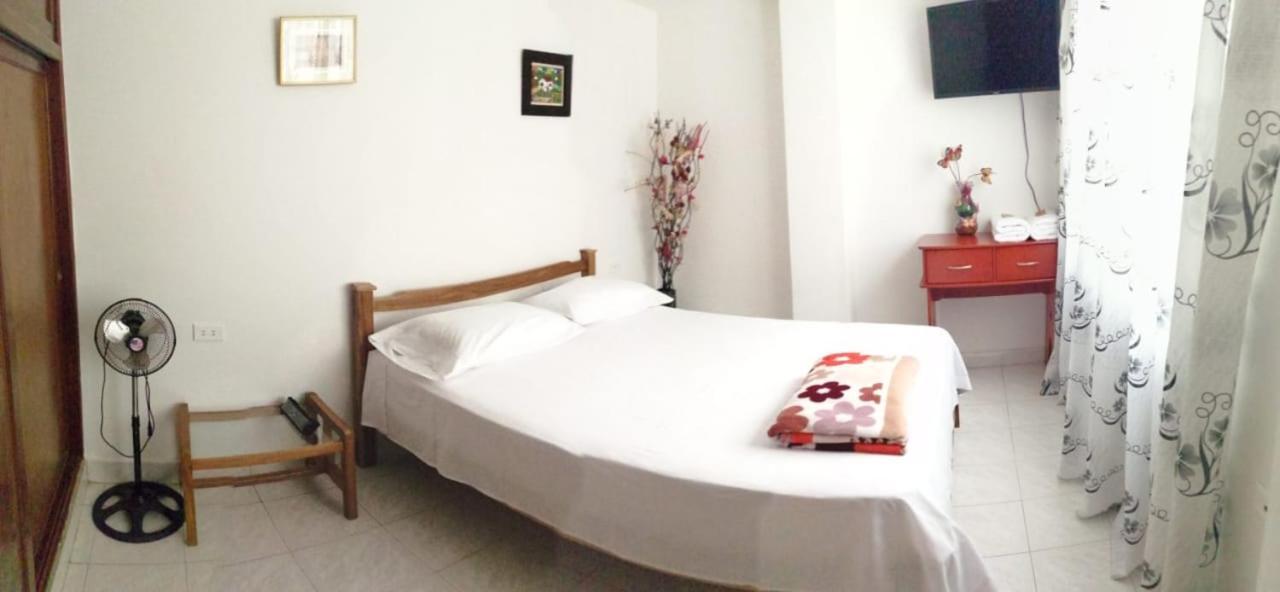 Hostal Dante San Gil Dış mekan fotoğraf